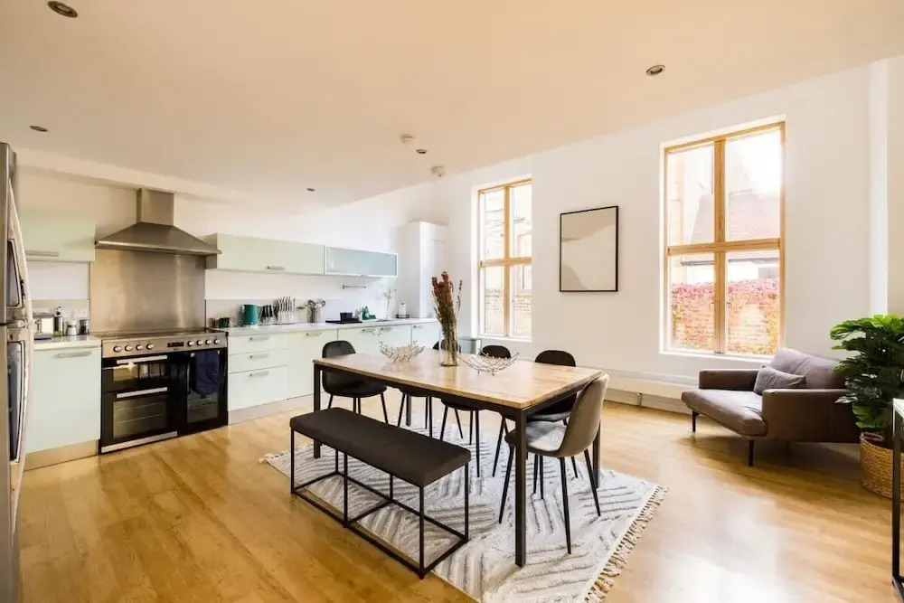 The Clapham - Captivating 2bdr With Garden Parking