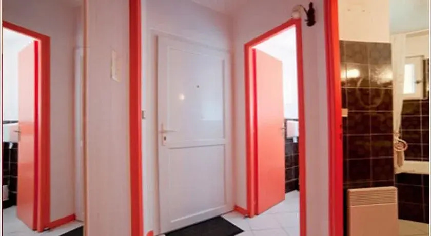 Logis Hotels - Hotel Restaurant l Enclos