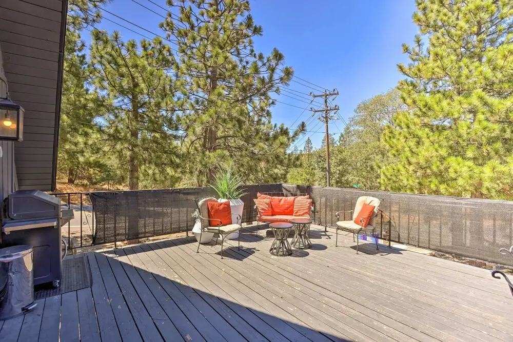 Luxe Timberland Villa w/ Lake Arrowhead Access