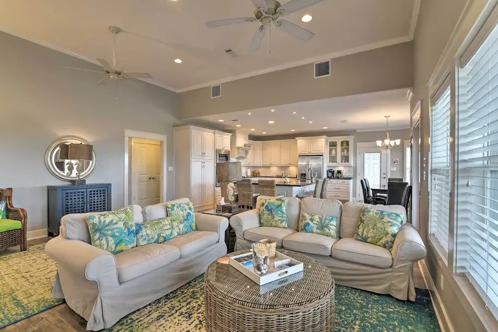 Walk to Beach: Coastal Home in Port Bolivar!