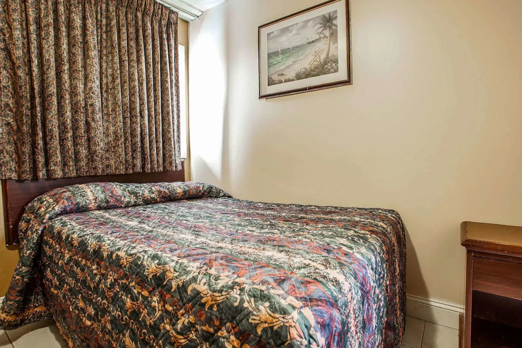 Flamingo Inn