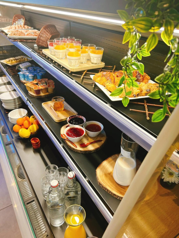 Hotel The Originals Annecy Nord