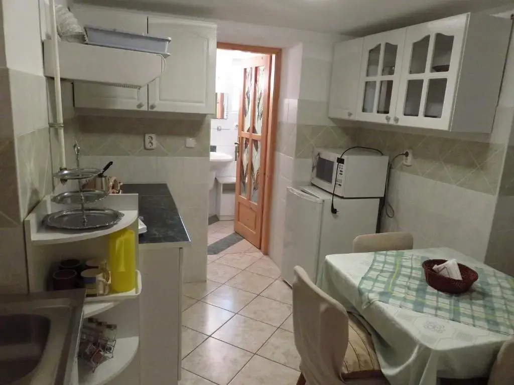 Kővirág Apartman