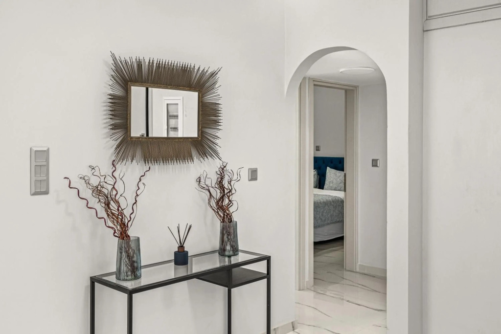 BillyMare central Glyfada apartment