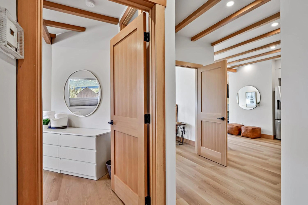 Ravens Crest Lodge - Stunning Views Perfectly Located on Main Street