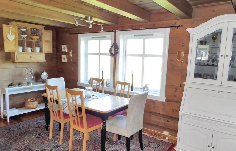 2 Bedroom Awesome Home In Tørvikbygd