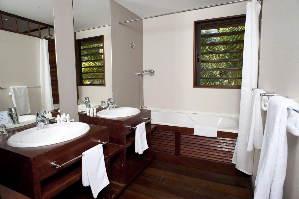 Oure Lodge Beach Resort