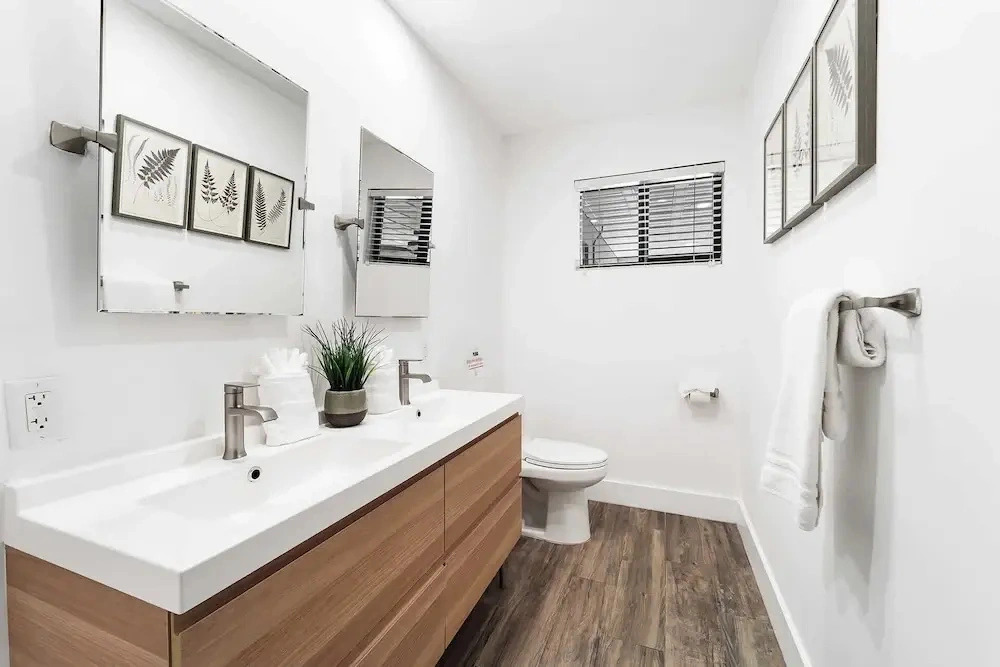 Sunset Lane by Rove Travel Home With Pool & Hot Tub