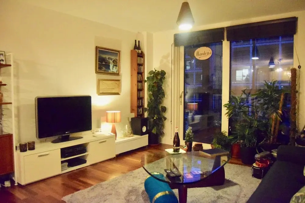 Spacious 1 Bedroom Flat With Covered Balcony