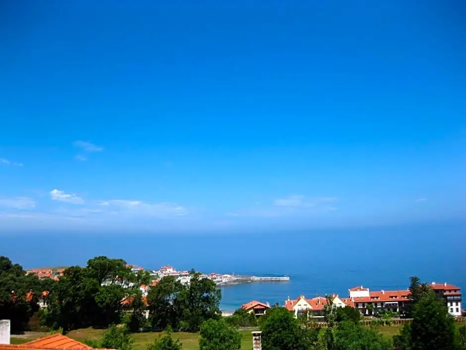 Apartamentos Mar Comillas