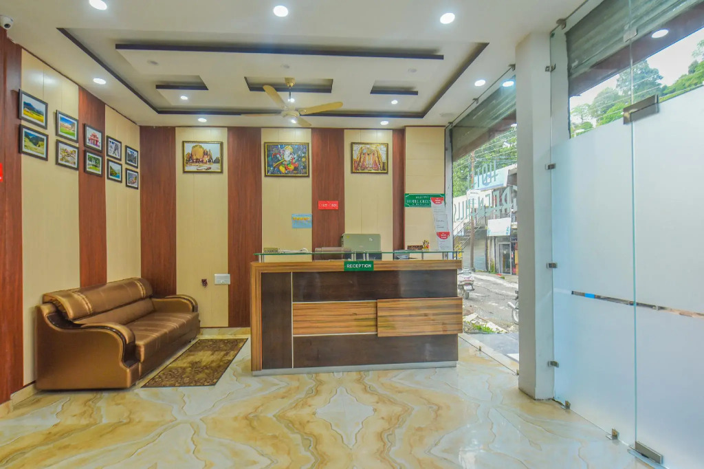 OYO Flagship 13855 Hotel Green Hills
