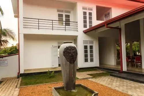 Hotel Water Nest