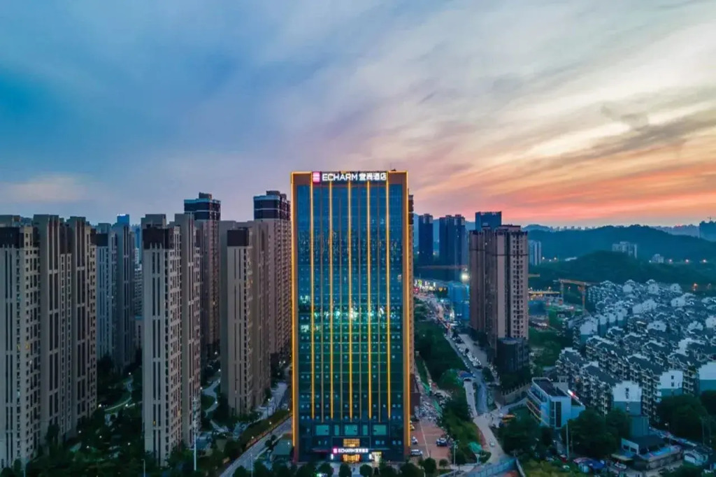 Echarm Hotel (Fuyuan Bridge Subway Station of Hunan Financial Center)