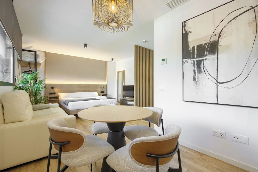 Arena 20 Suites