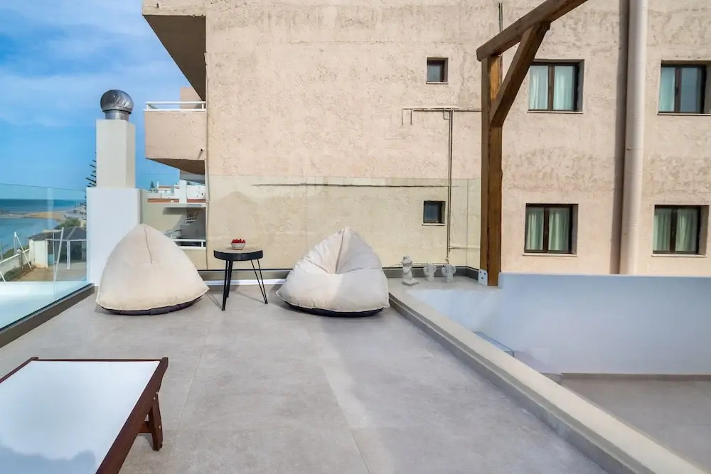 Wave, an Idyllic Seafront Suite