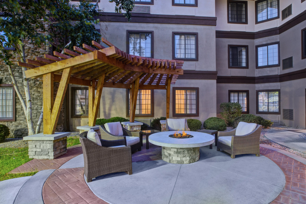 Staybridge Suites - Louisville - East by IHG