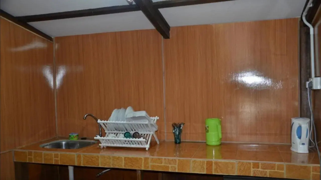 Izz Room Motel