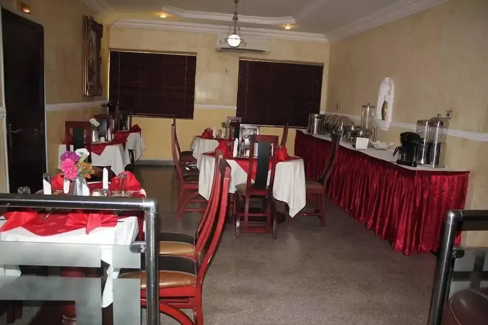 Bestway Luxury Suites