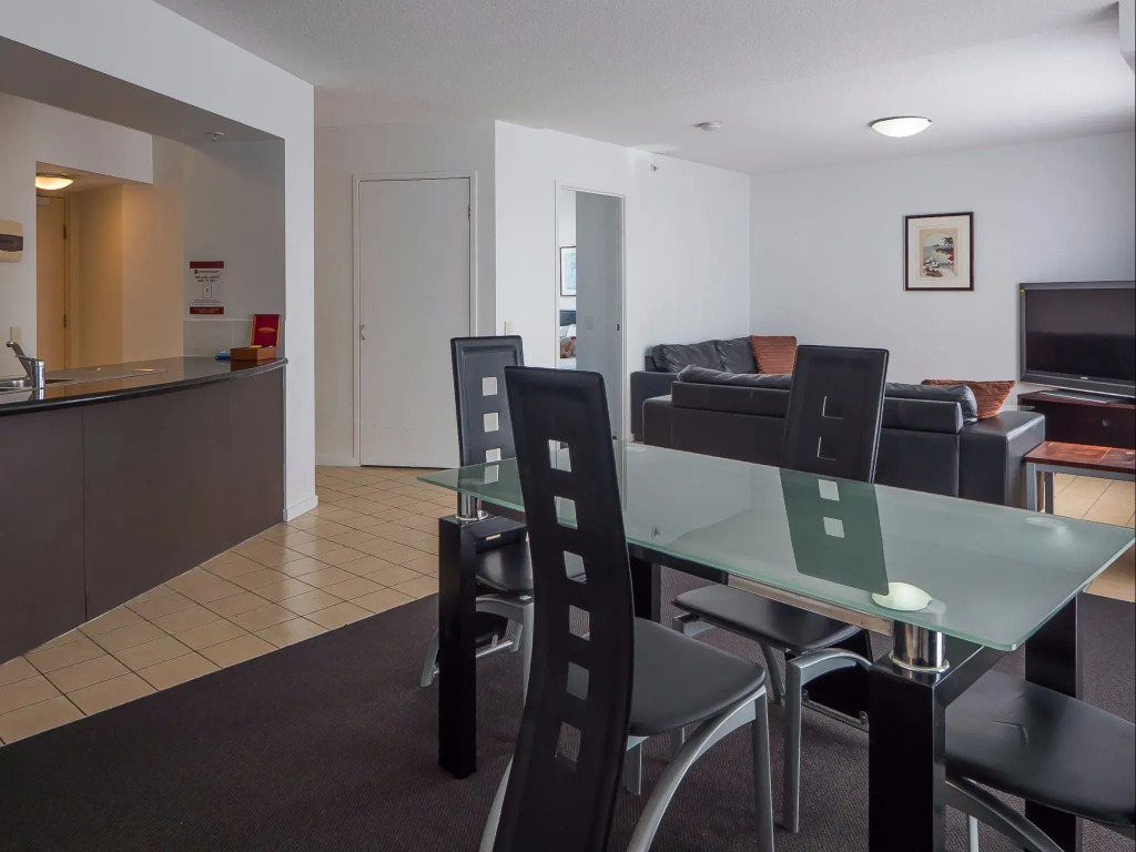 Broadbeach Savannah Resort