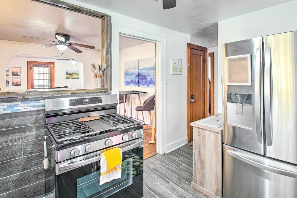 Pet-friendly Hot Springs Abode < 1 Mi to Dtwn