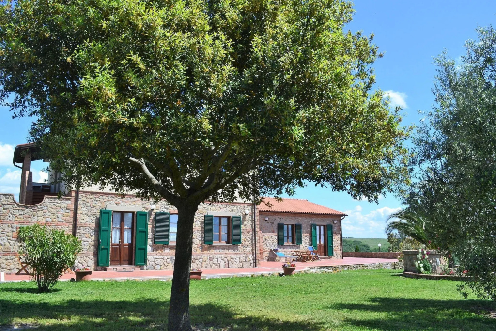 Apartment With one Bedroom in Volterra, With Wonderful Mountain View,