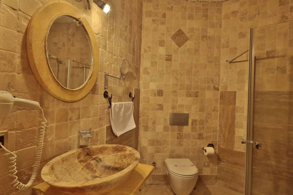El Nazar Hotel & Cave Suites