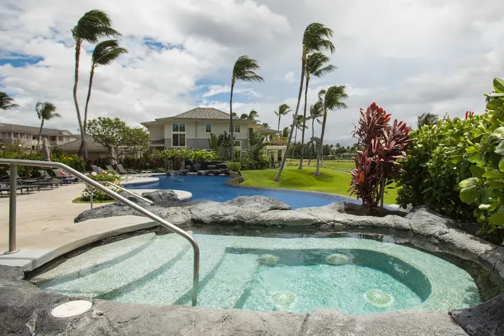 Luxe 2br/2ba - Infinity Pool & Spa - 1 Mile To Bay 2 Bedroom Condo