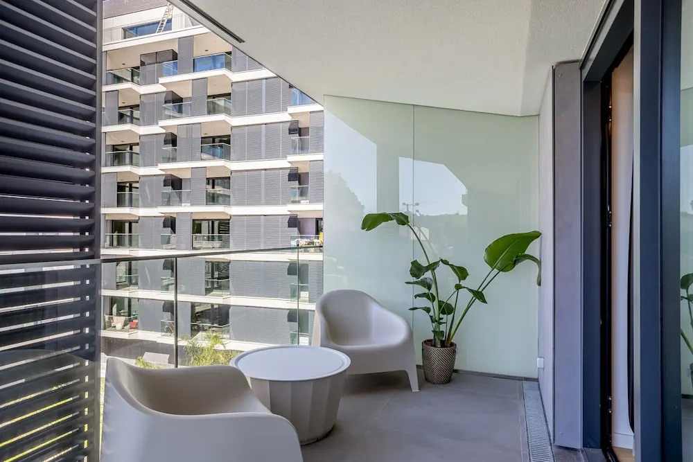 Modern Lisbon W Balcony AND Pool II by Homing