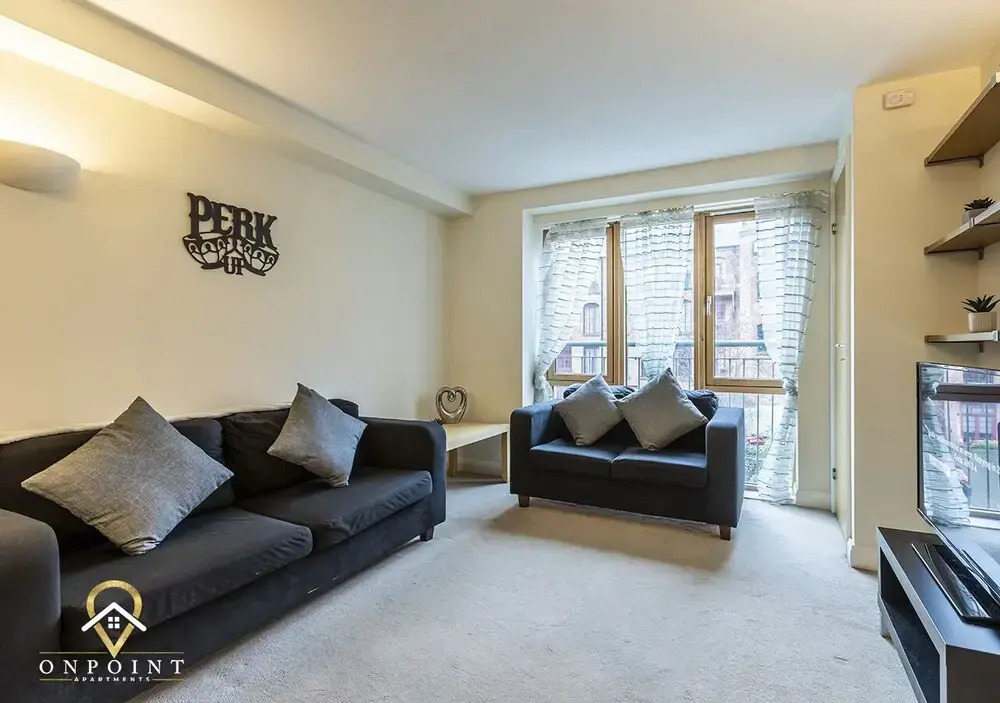 2 Bedroom Apartment in Superb Location