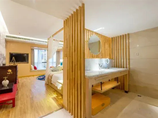 Home Plus Hotel (Chengdu Shuangliu International Airport)