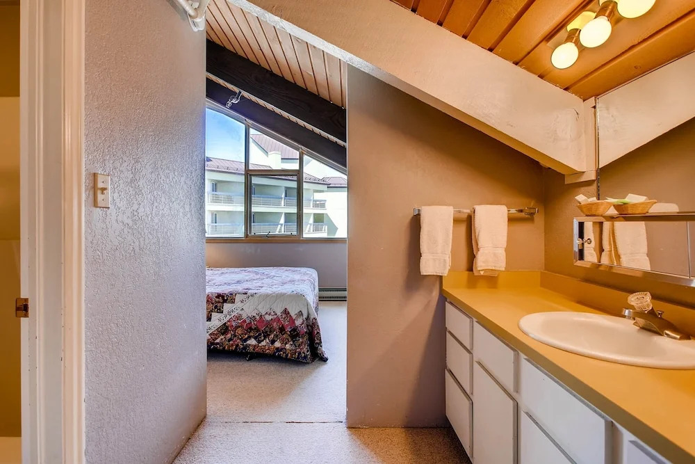 1 Br + Loft With Deck - Sleeps 6 People 1 Bedroom Condo - No Cleaning Fee! by RedAwning