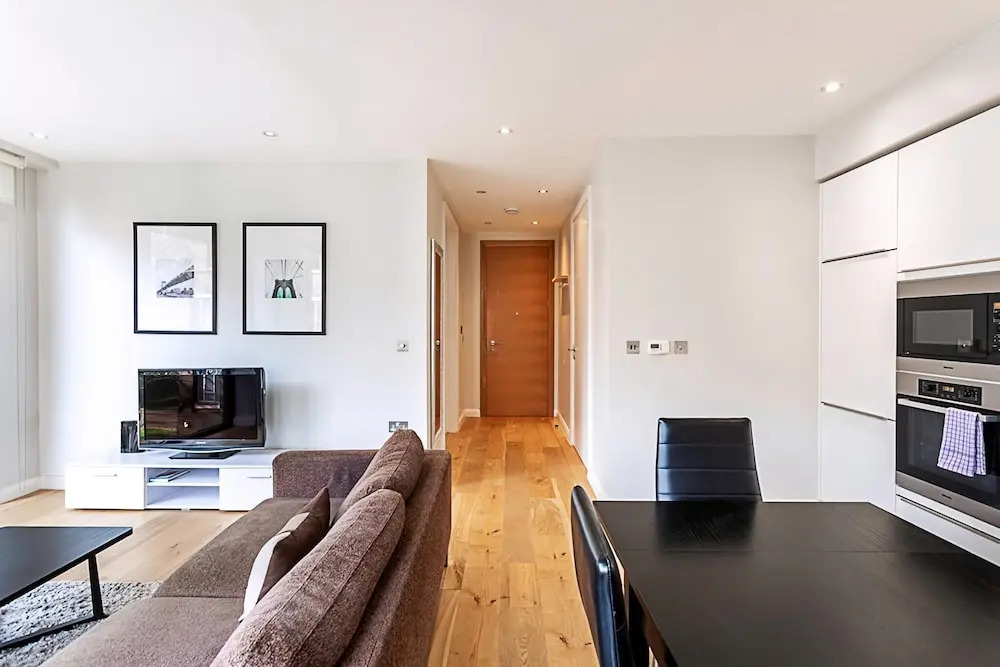 Wonderful Holborn Apartment