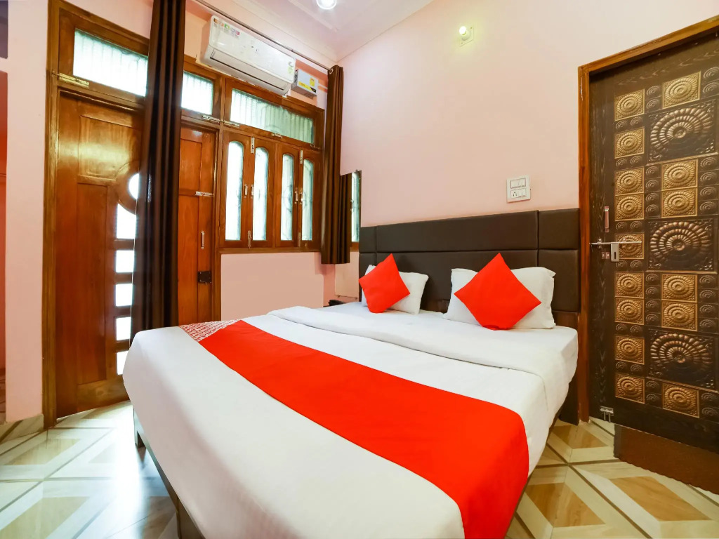 OYO 24834 R S Residency
