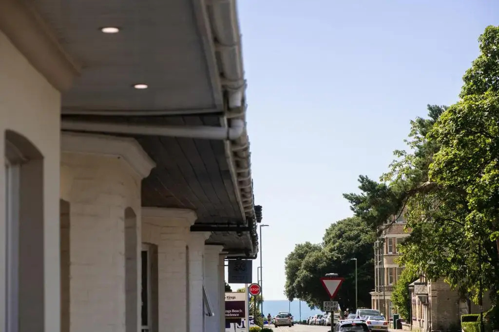 REEF9 - Modern flat for 4 people, 5 mins from beach, centre and Bournemouth International Centre