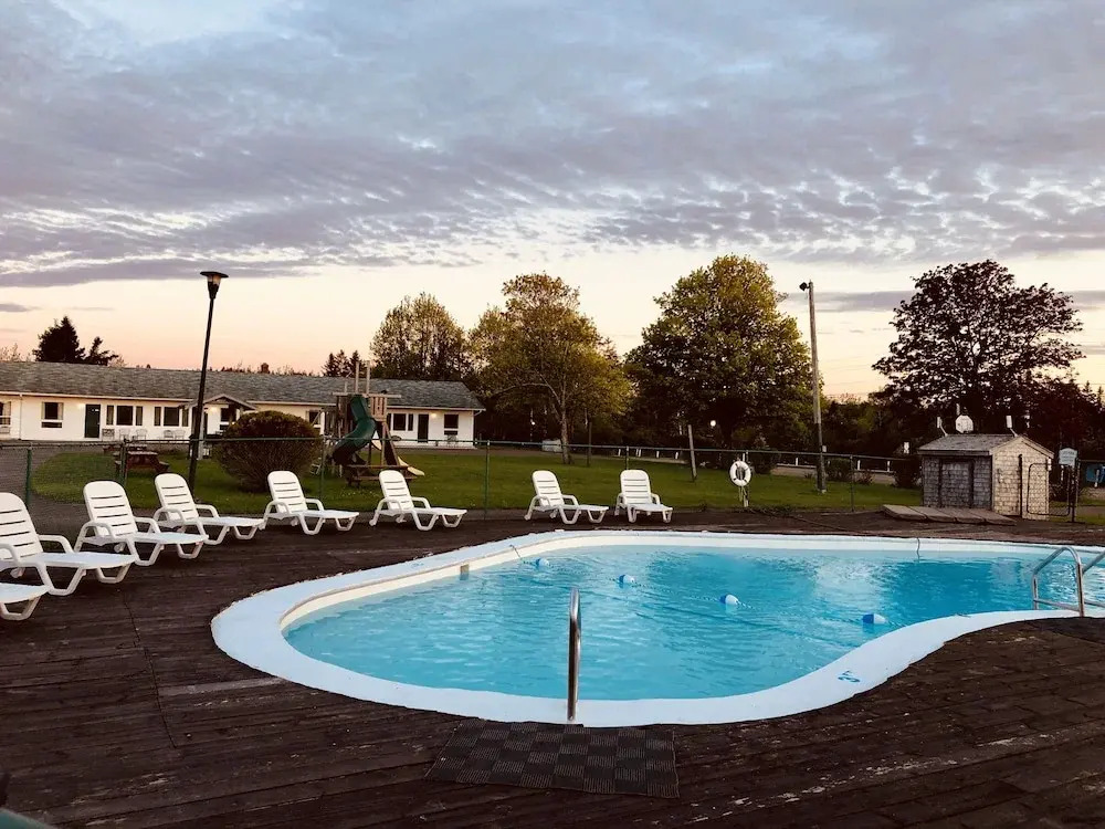 Anne Shirley Motel & Cottages