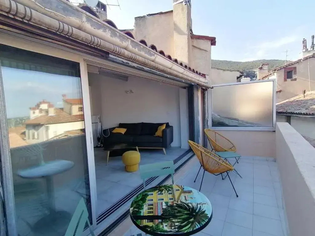 Charmant appartement terrasse sur les toits