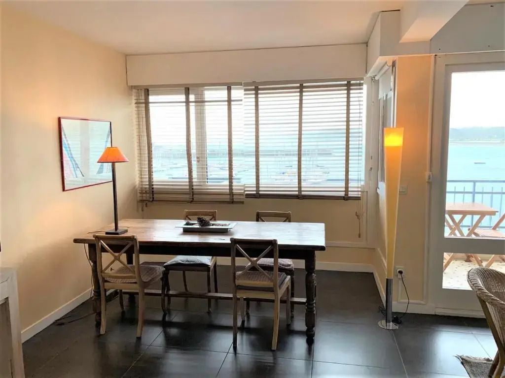 Bel appartement avec terrasse, WIFI et SUPERBE VUE MER à PERROS-GUIREC - Réf 840