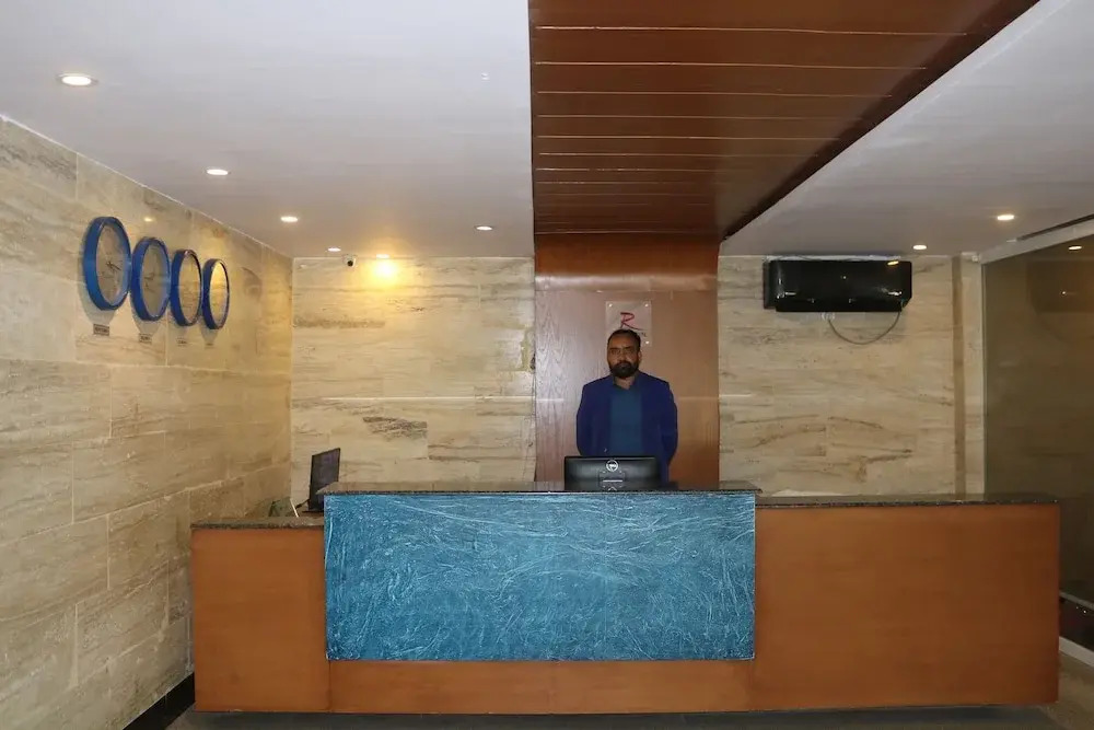 Royal Blue Hotel