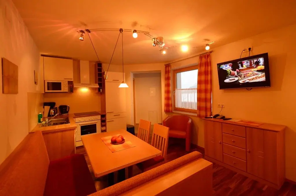 EDELWEISS Ladis - Panorama Apartments Next to Ski Lift