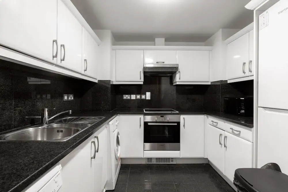 Comfy Apartments in Queensway