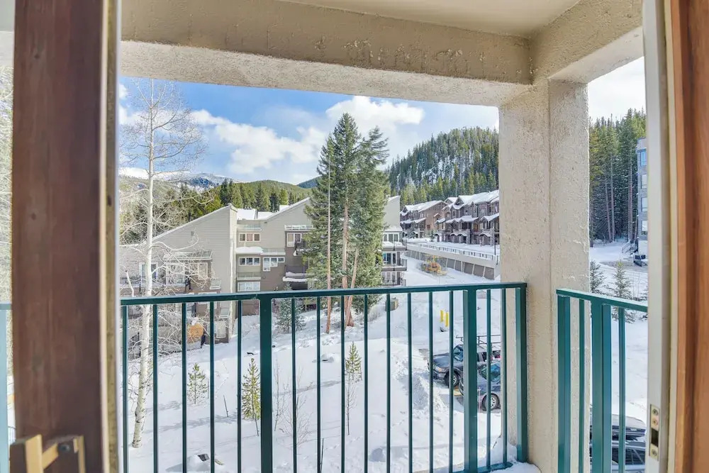 Ski-in/ski-out Winter Park Condo w/ Mountain Views