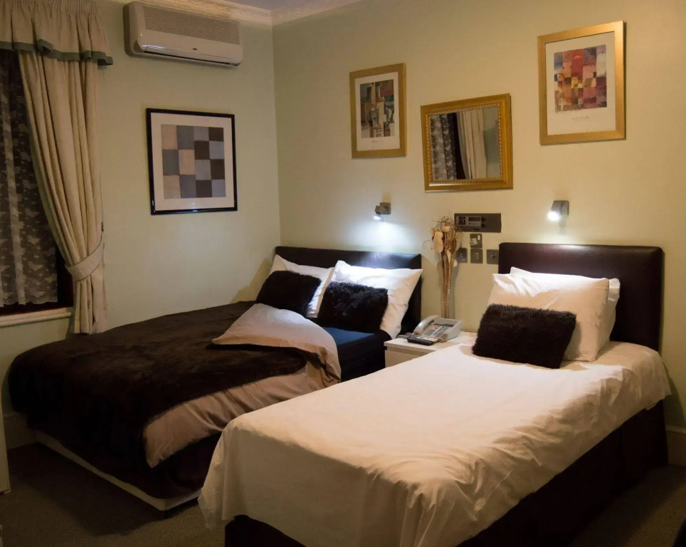 Park Avenue Hotel