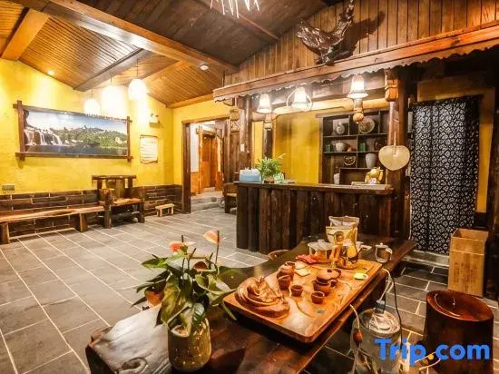 Furong Town Wulongshan Chinese Inn