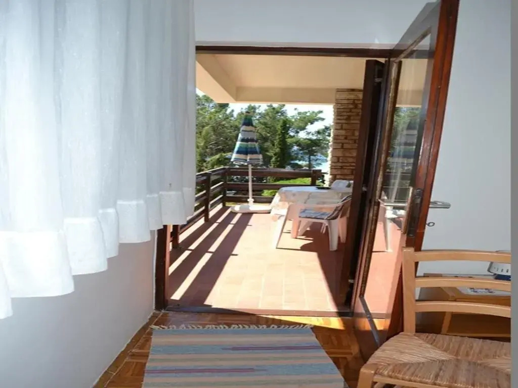 Apartments Kurta