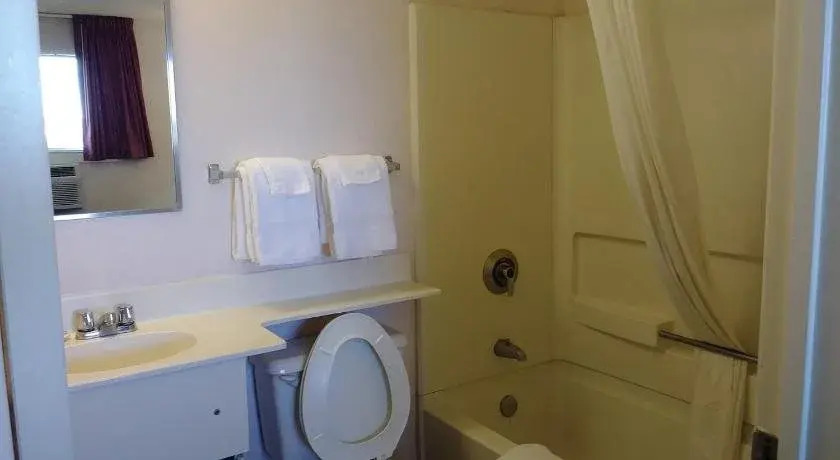 InTown Suites Extended Stay New Orleans LA - Metairie