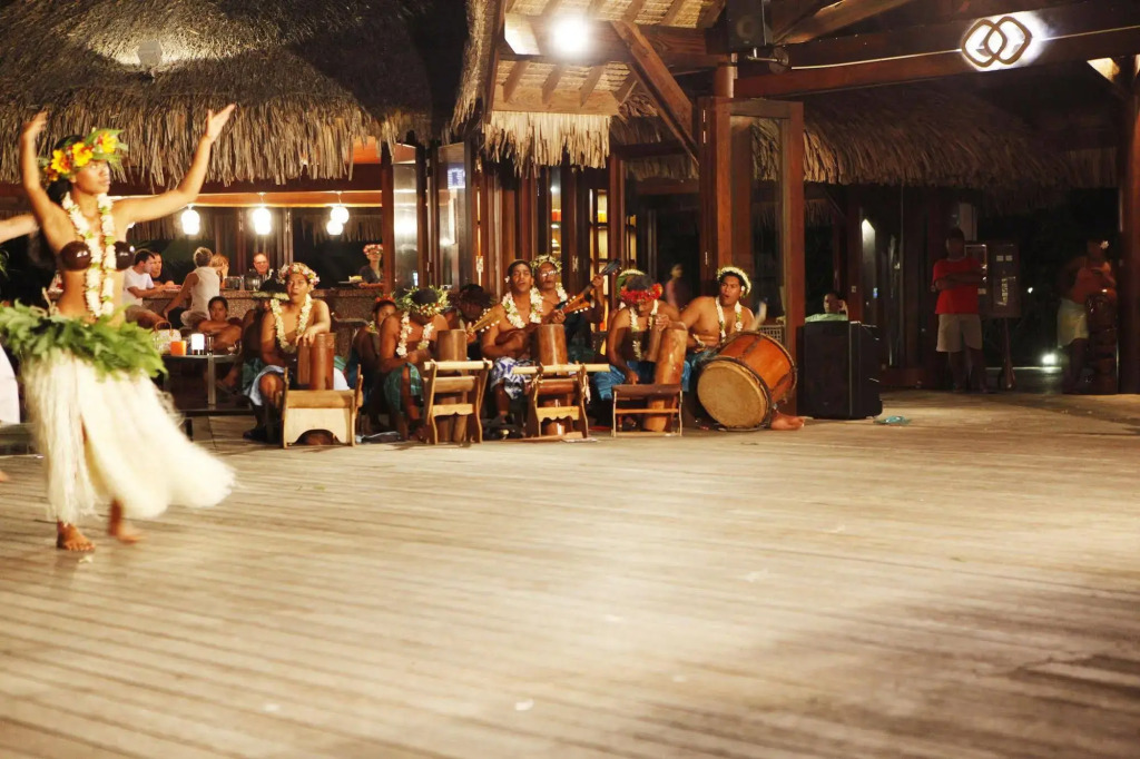 ROYAL BORA BORA
