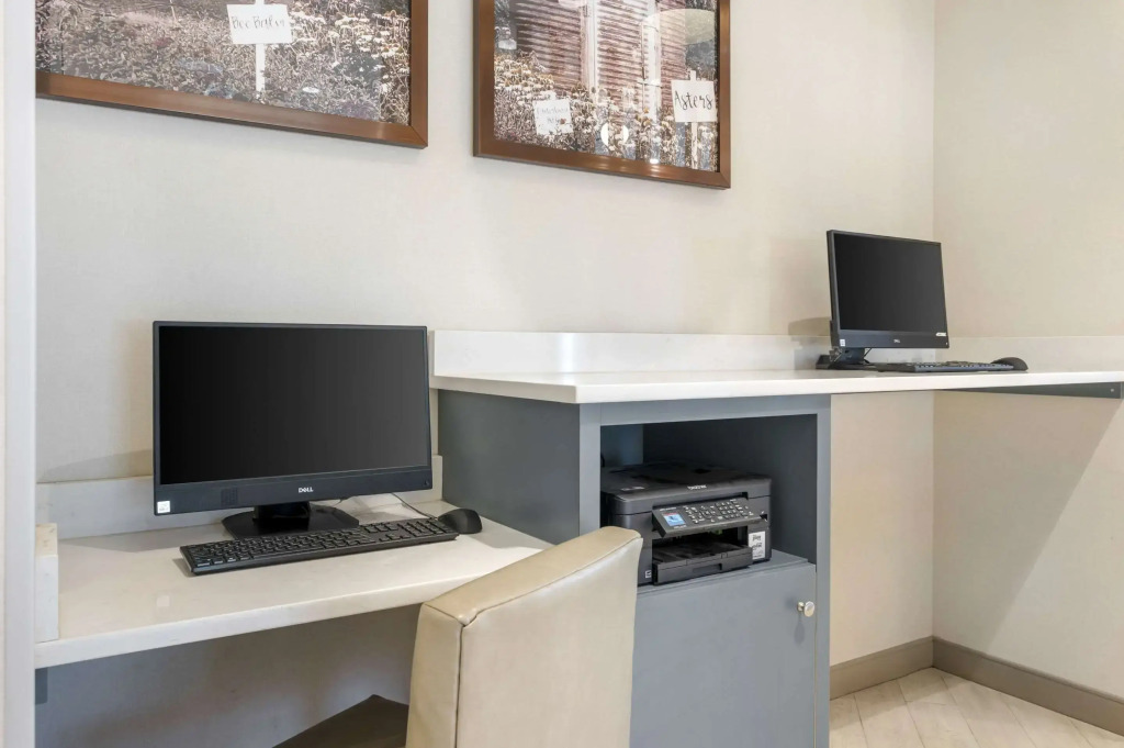Comfort Suites Richmond East