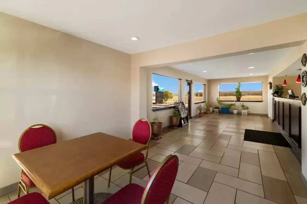 Super 8 by Wyndham Wichita Falls