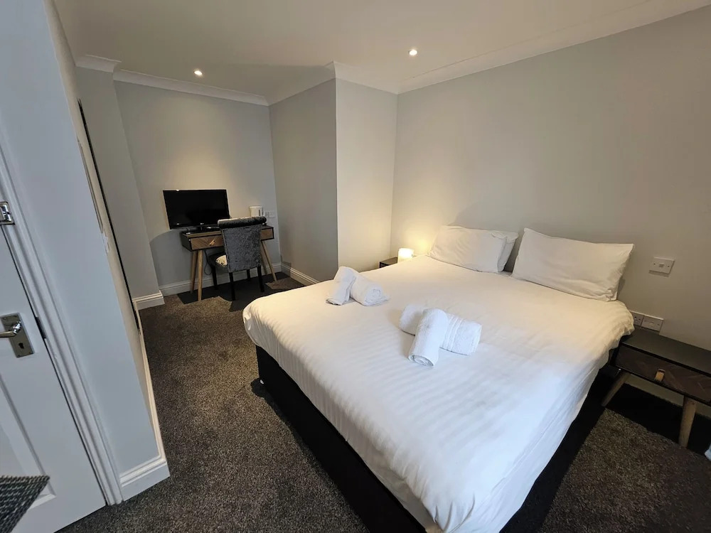 Marsh Farm Hotel
