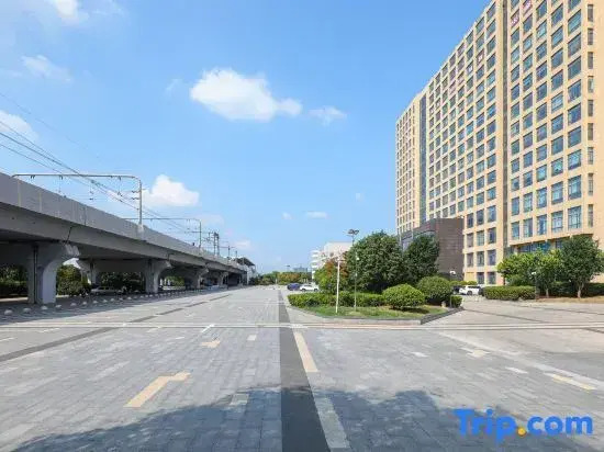 Shankee Hotel (Nanjing Luhe Chemical Park Subway Station)